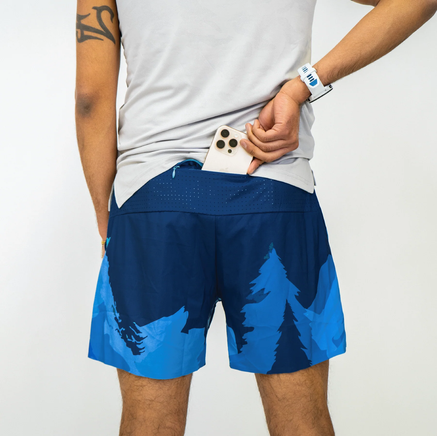 Mens Avigate 5" Fusion Short - Sasquatch - Image 5