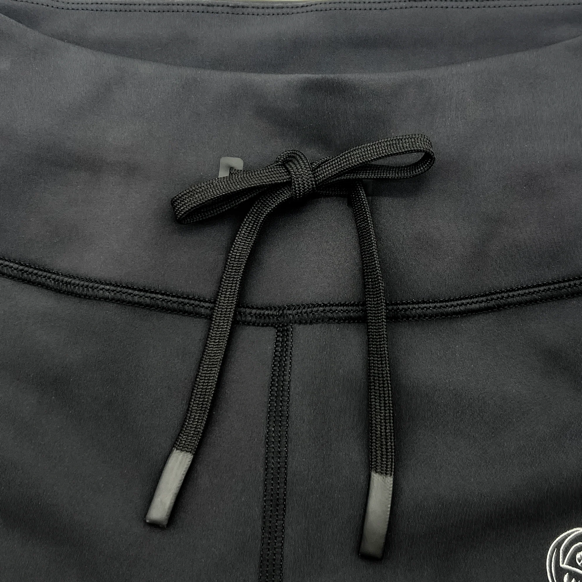 Womens Flexion 5" Compression Short - Stealth Black - Image 7