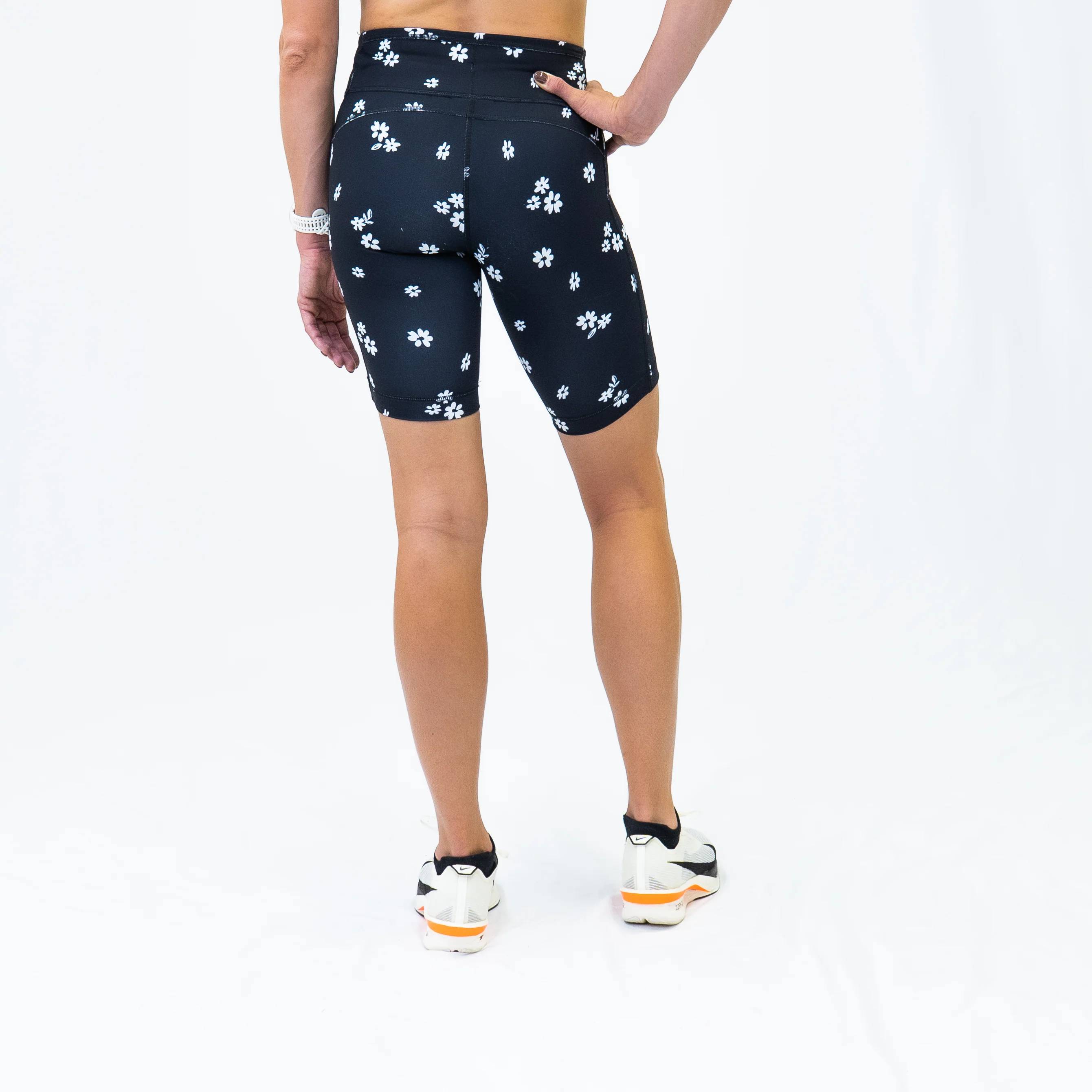 Womens Flexion 8" Compression Short - Florid Declamation - Image 5