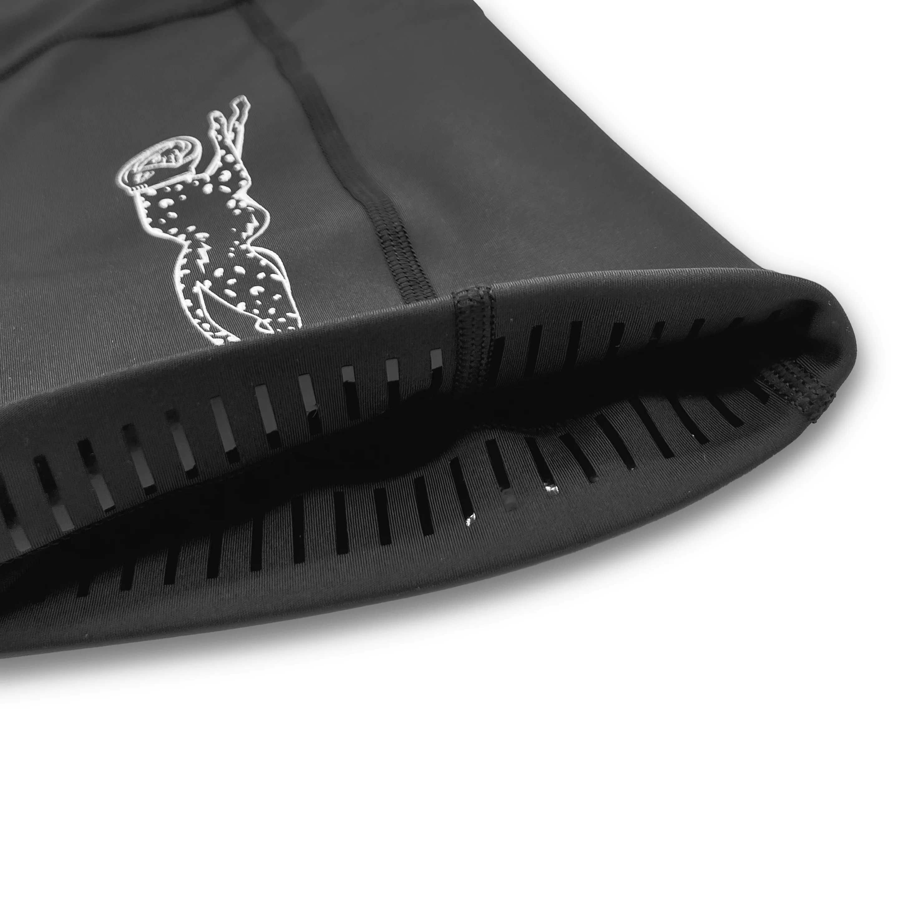 Womens Flexion 8" Compression Short - Stealth Black - Image 7